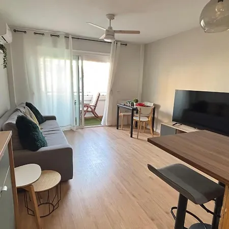 Nuevo Con Parking Y Piscina Gratis *