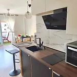 Nuevo Con Parking Y Piscina Gratis *